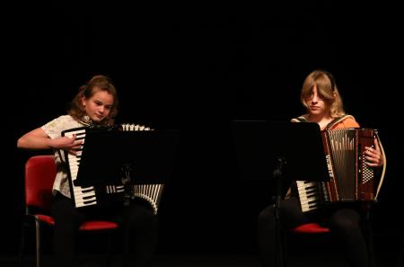 KONCERT ABSOLVENTOV GLASBENE ŠOLE 32 FOTO LJUBO VUKELIČ